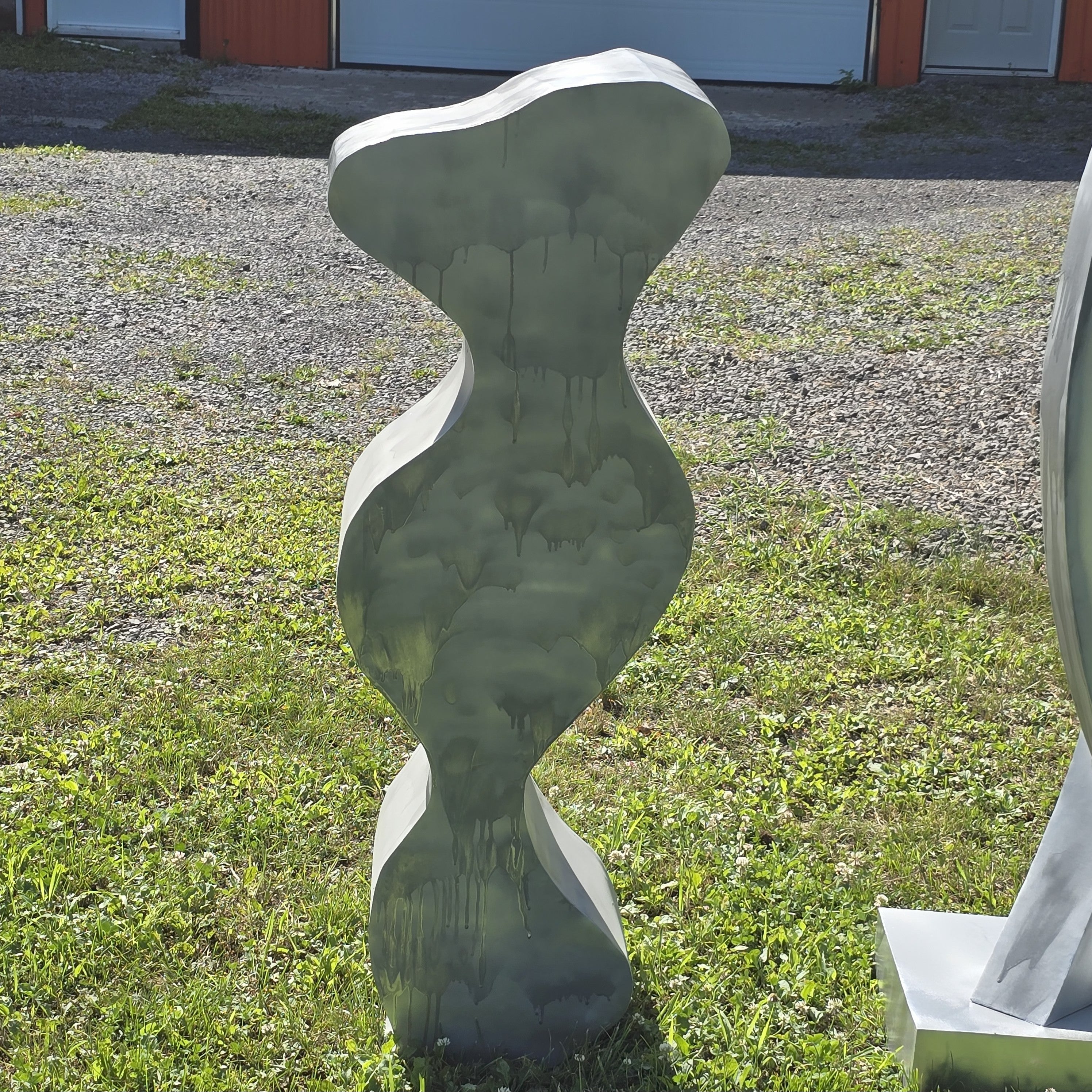 GRANDE R (SCULPTURE EN ACIER)