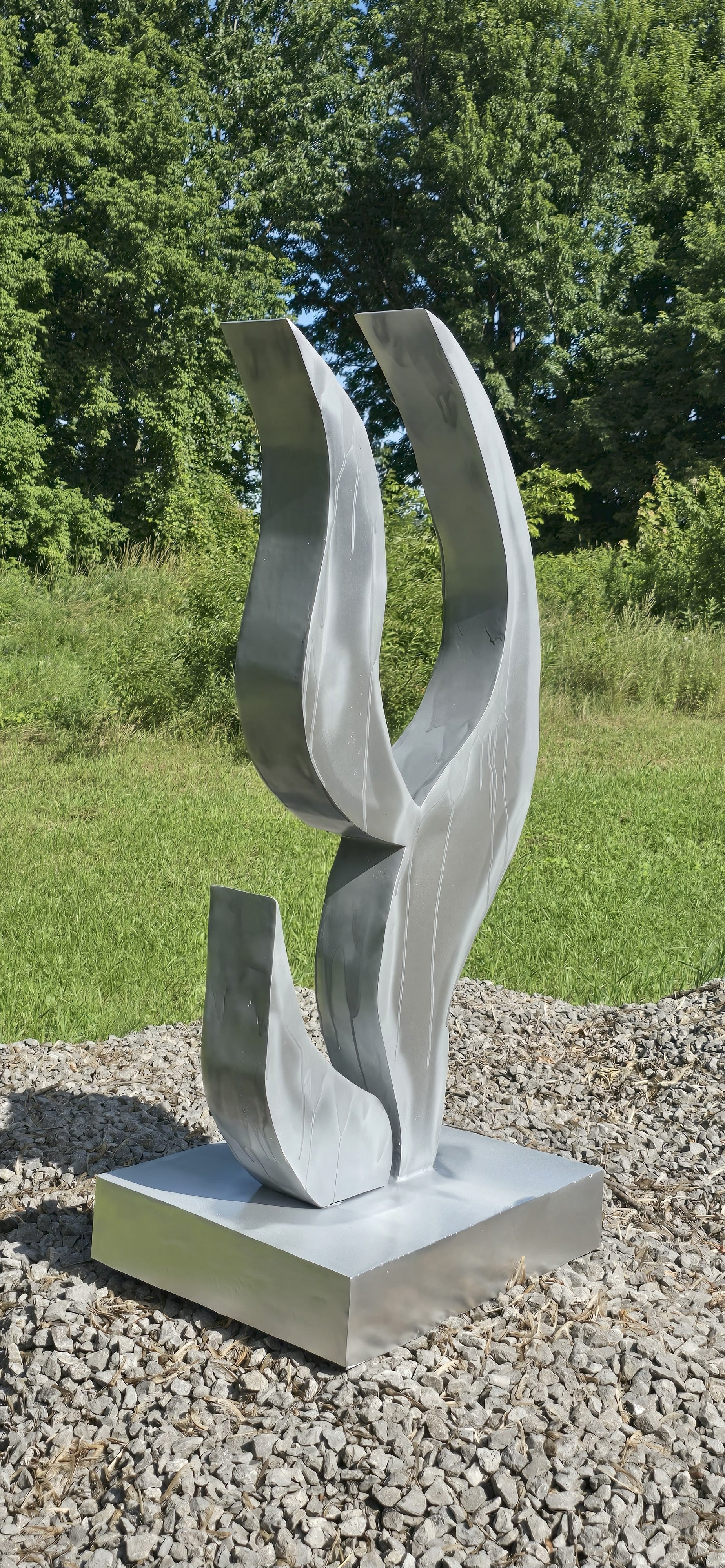RÉMINESCENCE R (SCULPTURE EN ACIER)