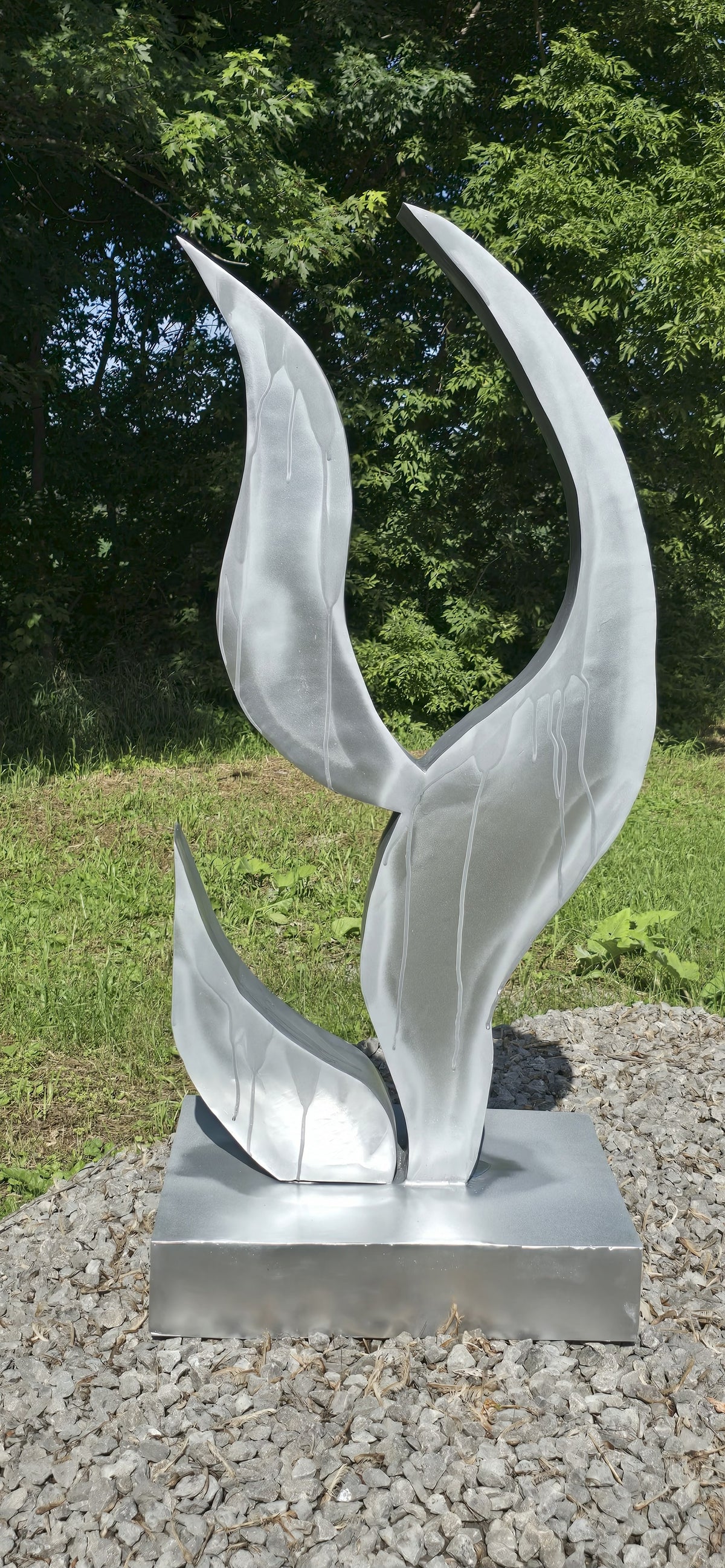 RÉMINESCENCE R (SCULPTURE EN ACIER)
