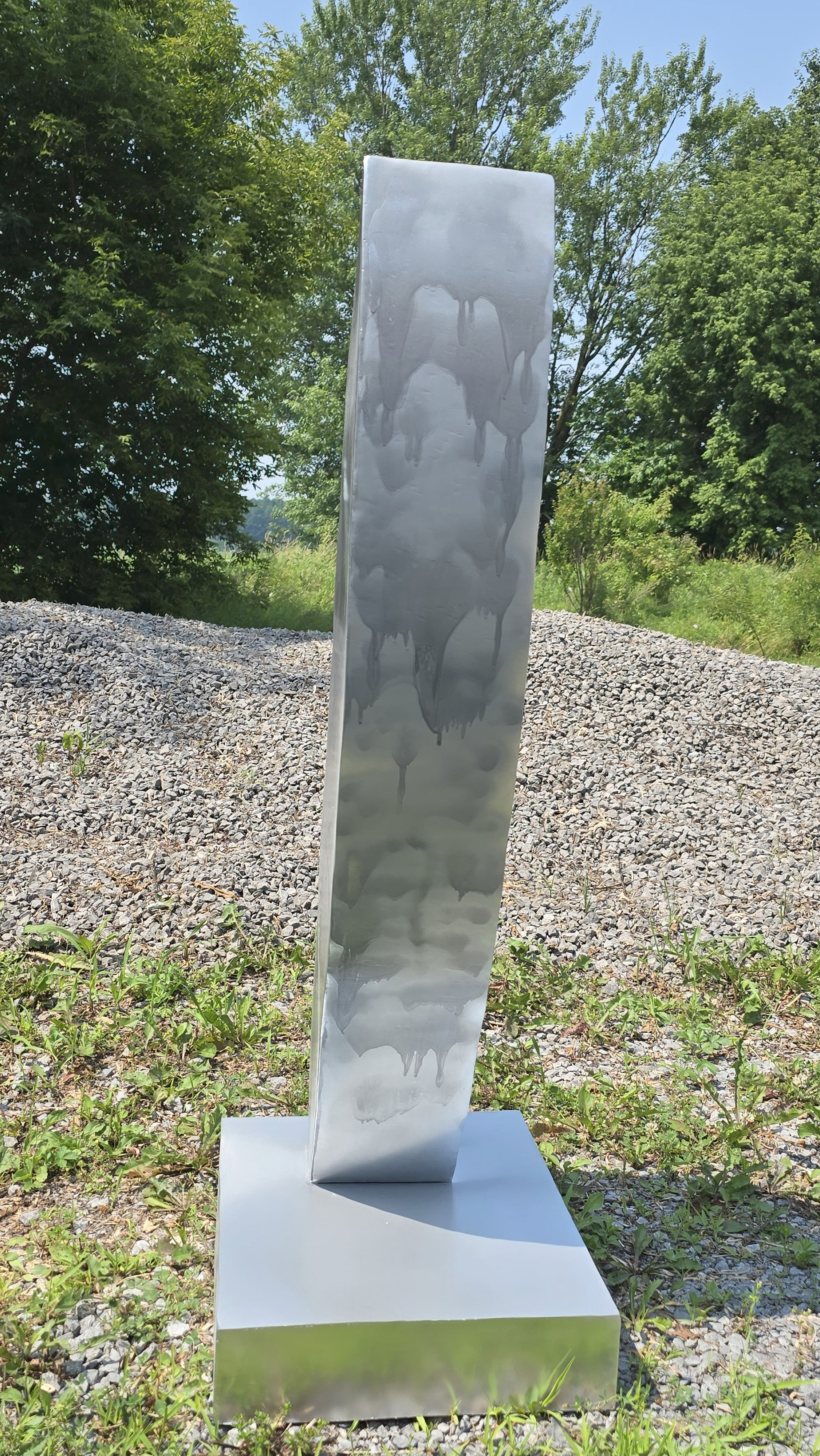 VERTICALE R (SCULPTURE EN ACIER)