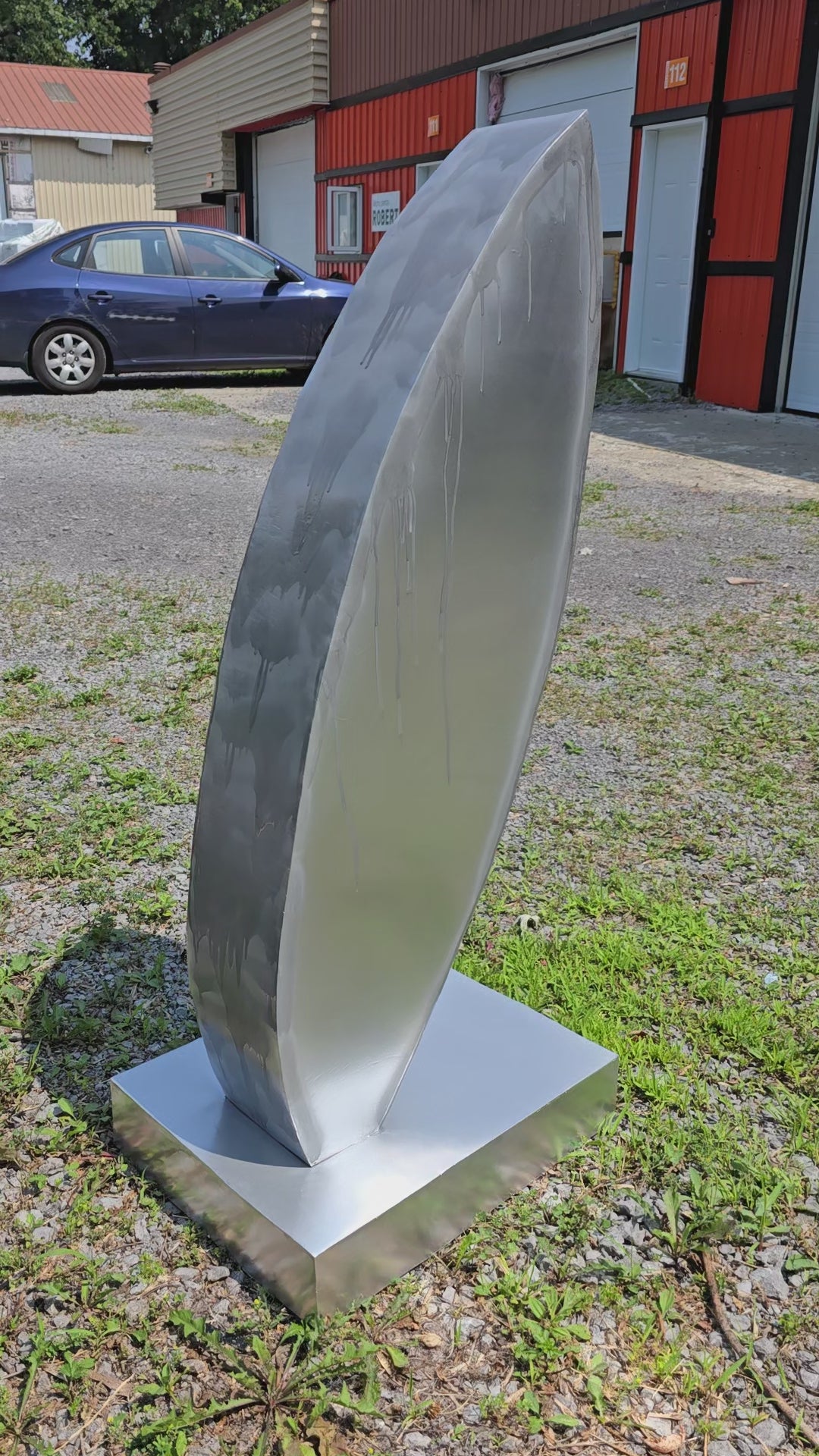 VERTICALE R (SCULPTURE EN ACIER)